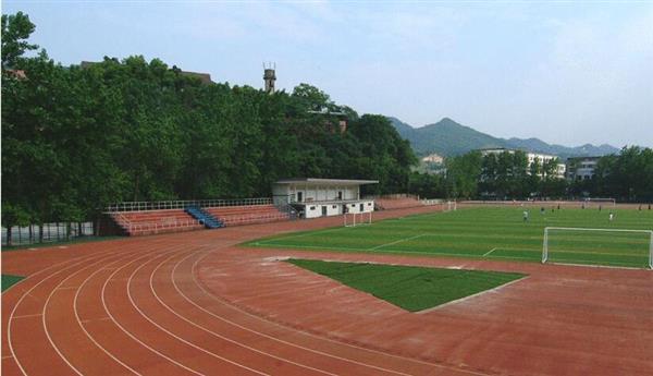 青島航空職業(yè)技術(shù)學(xué)校都開設(shè)了哪些航空服務(wù)專業(yè)？